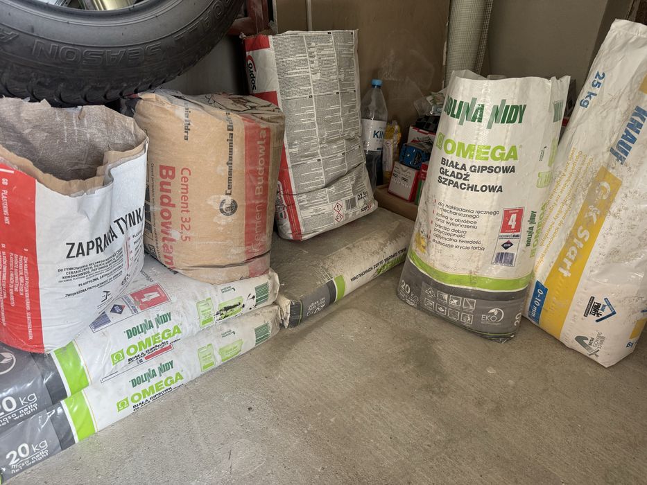 Zamienie za paczkę paluszków materiały budowlane