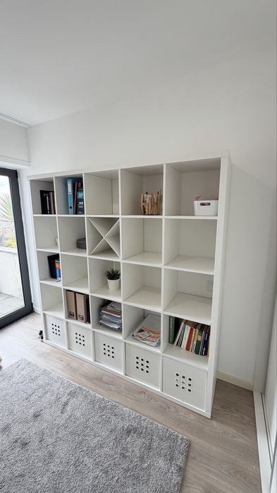 Estante Branco com Caixas de Arrumação 182x182cm