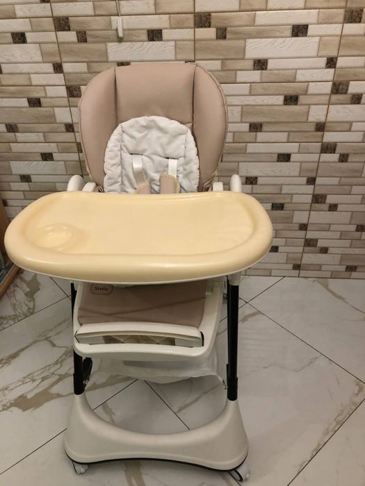 Стілець для годування
