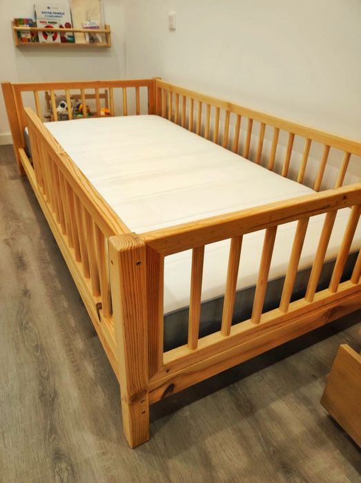 Cama Montessoriana de Pinho Maciço – Sob medida