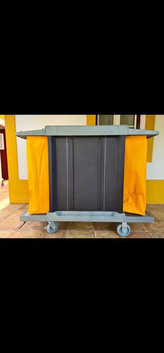 Carrinho de serviço para hotelaria