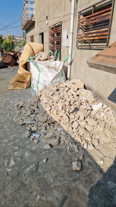 Faço recolha de entulho