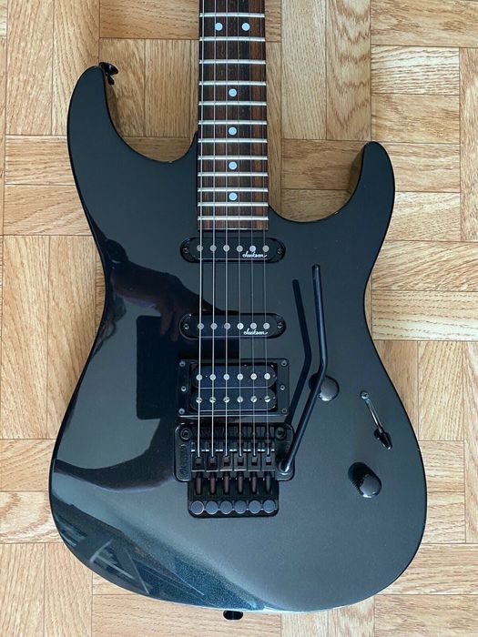 Charvel 375 deluxe