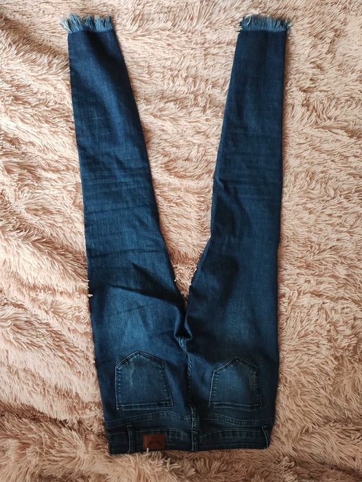 Spodnie jeans do kostek