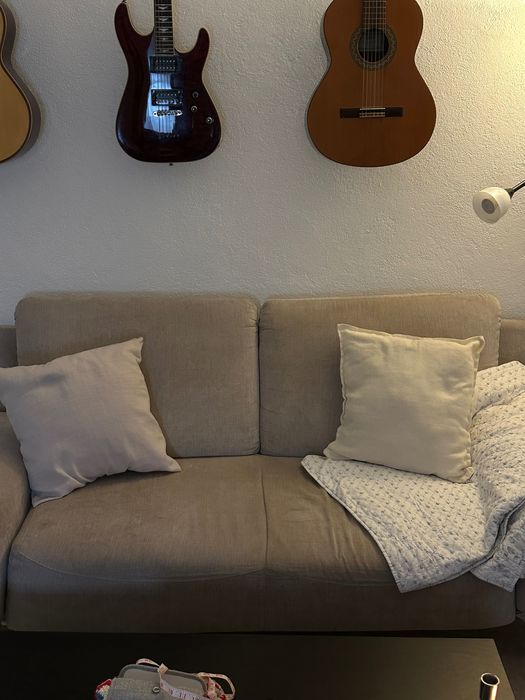 Sofá de dois lugares, Bege