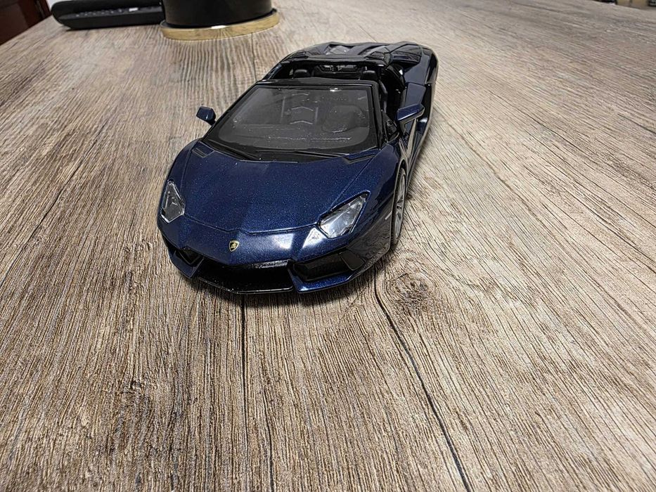 Lamborghini LP700-4 - 1:24