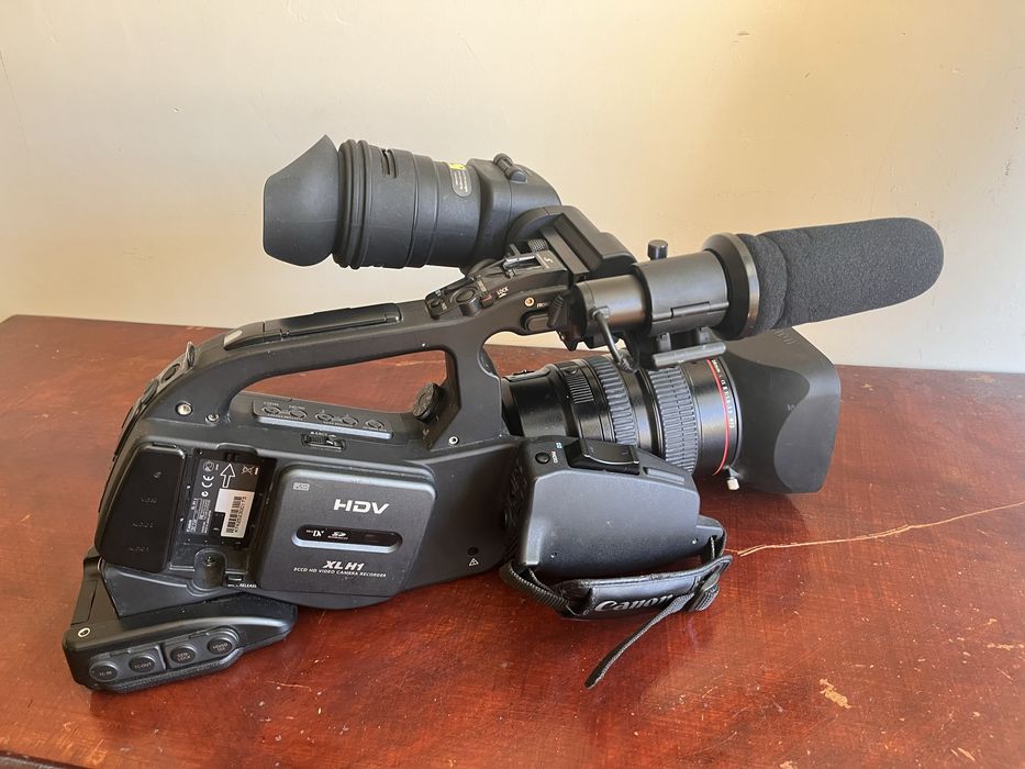 Canon XL-H1 + EF adapter XL