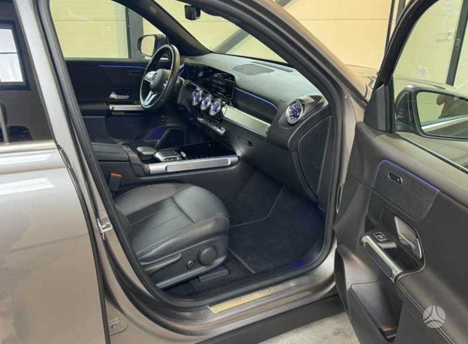 Mercedes-Benz EQB 300 4Matic — photo 3