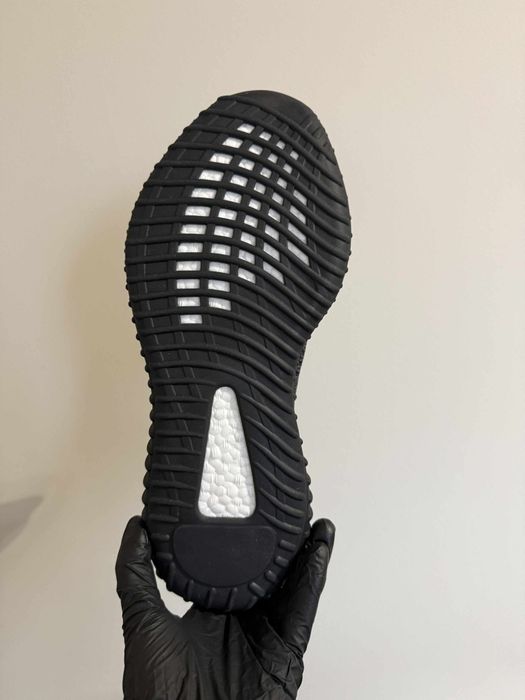 Adidas Yeezy Boost 350 V2 – Dark Grey – r. 44