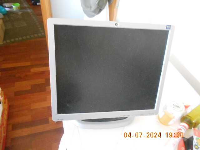 monitores hp,samsung,nec ATENÇÃO LER O ANUNCIO E VER AS FOTOS