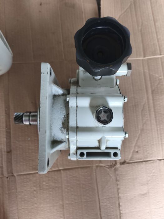 Motoreduktor silnik elektryczny Lenze 0.37kW