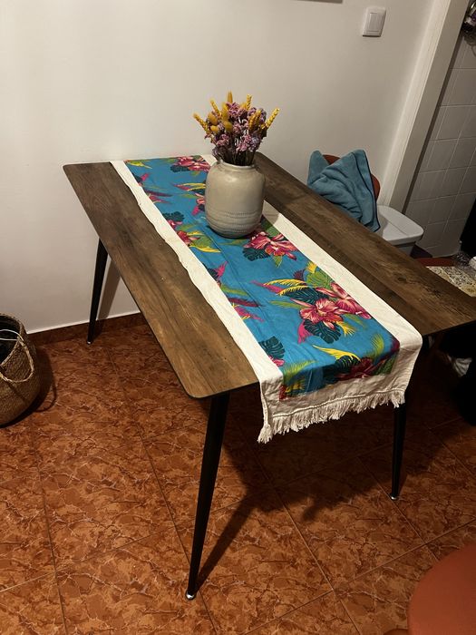 Mesa de jantar estilo nordico