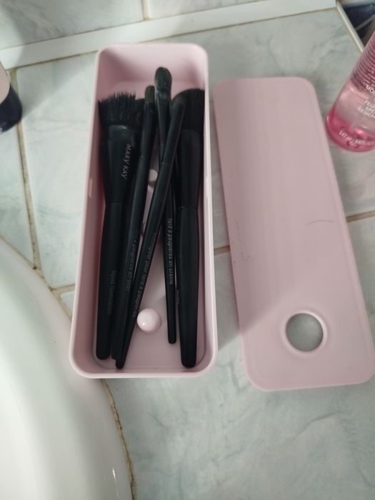 Nowy 2x1 & Stojak Organizer na Pędzle Mary Kay – Różowy / Oryginalny