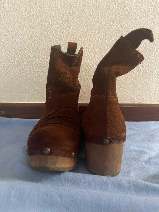 Botins Camurça Castanho