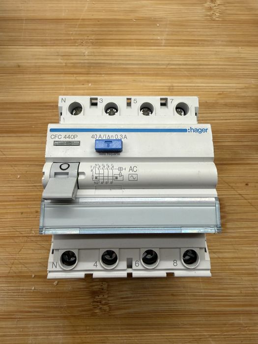 Interruptor seccionador trifasico (HAGER)