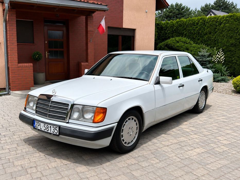 Mercedes-Benz W124