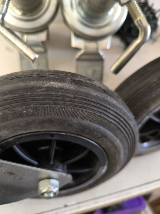 Rodas de andaime com travão