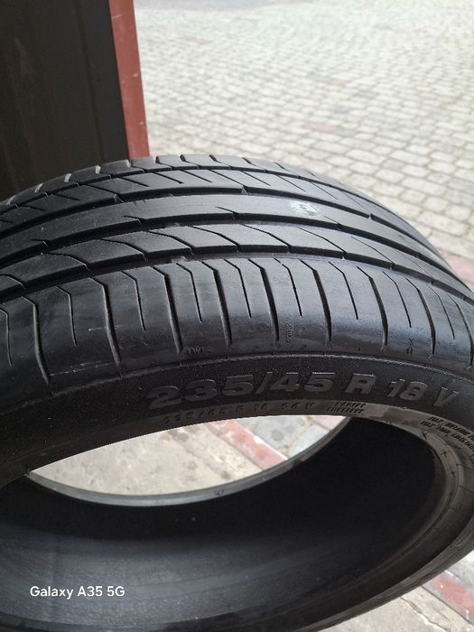 Літня шина Continental 235/45R18V