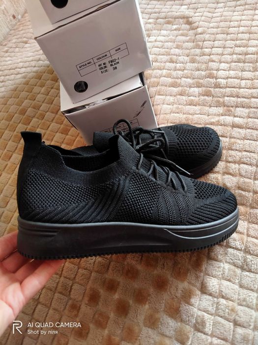 Жіноче взуття мокасини