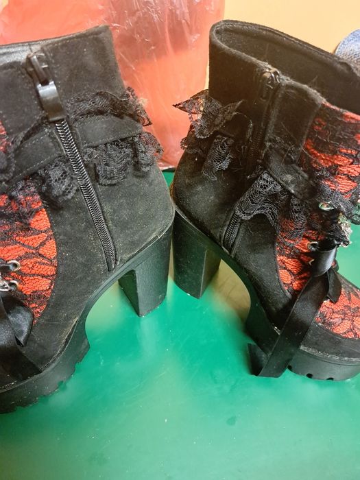 Buty w stylu alt