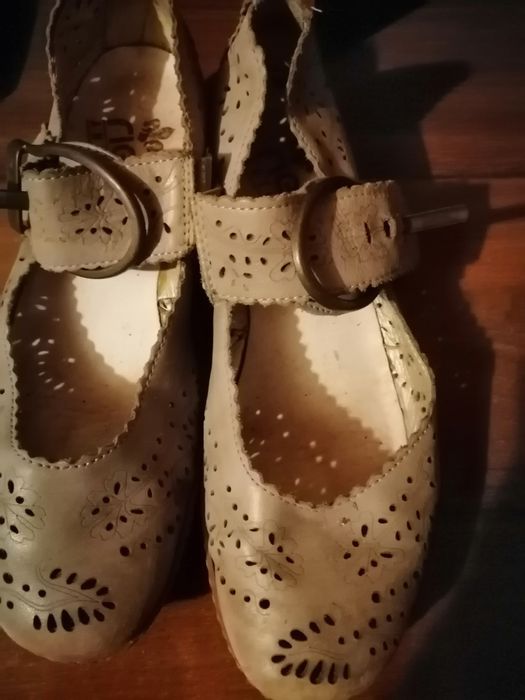 Босоножки женские кожаные 37 р., босоніжки шкіряні