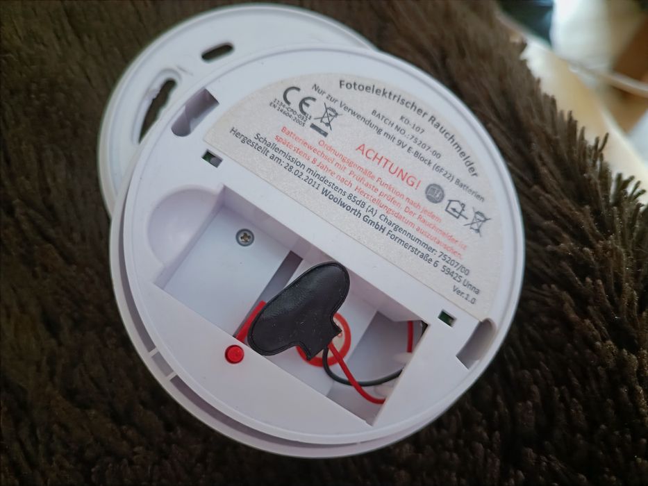 Czujnik dymu z alarmem