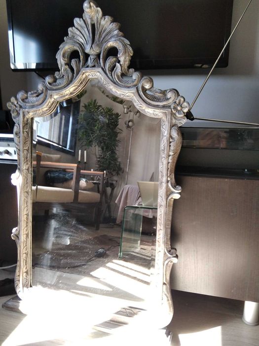 Espelho envelhecido em madeira maciça