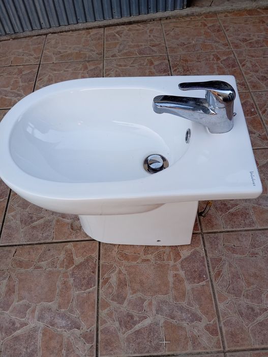 Vendo bidé de marca Valadares