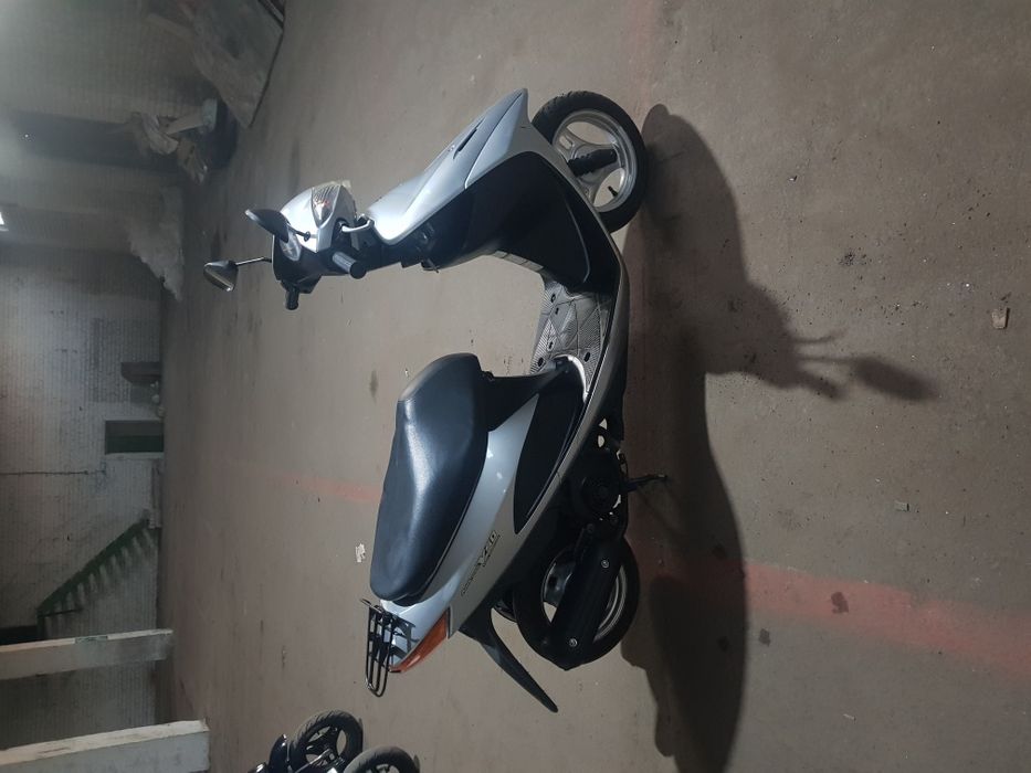 Скутер мопед Suzuki Address V50