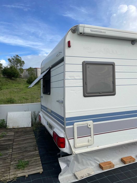 Vende-se roulotte Hobby em bom estado