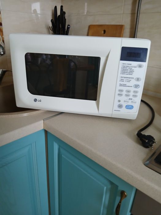 Мікрохвильова піч - гриль LG
