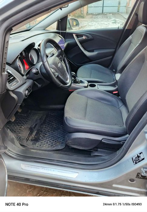 Sprzedam Opel Astra J