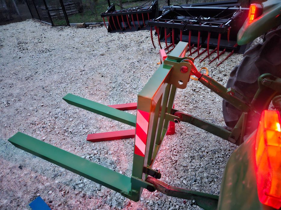 Paleciak na tył ciągnika/mini traktorka/Widły do palet/udźwig 1200kg