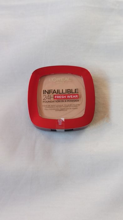 Base em pó L’Oréal Paris Infaillible Fresh Wear 24h 20 Ivory