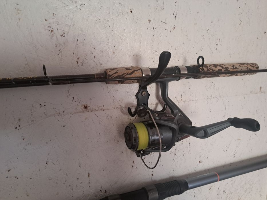 Conjunto pesca boia e medalha