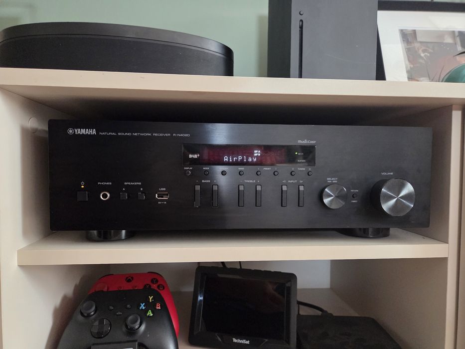 Amplituner Yamaha R-N402D