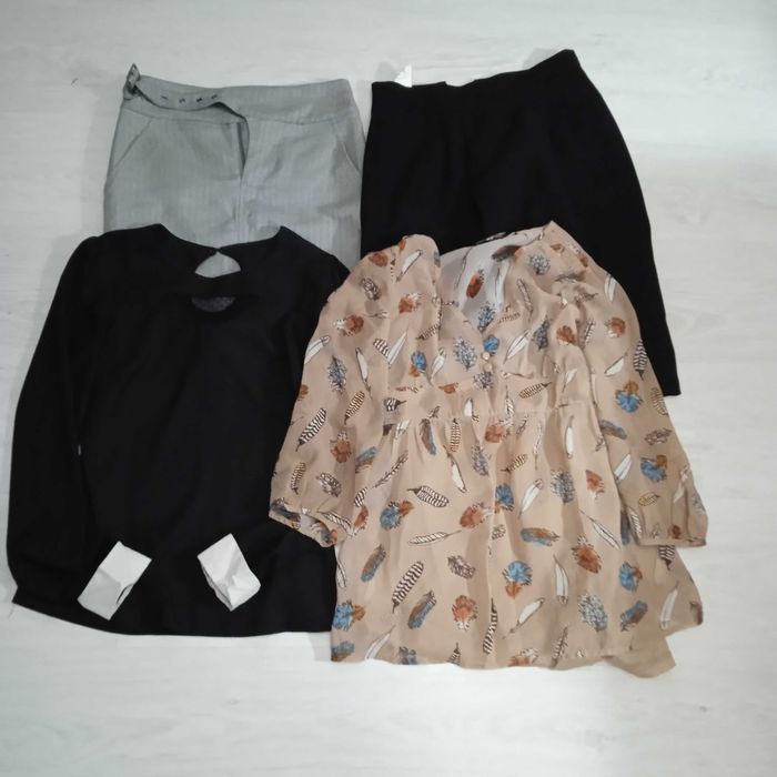Блузи, спідниці S (42) (комплект)