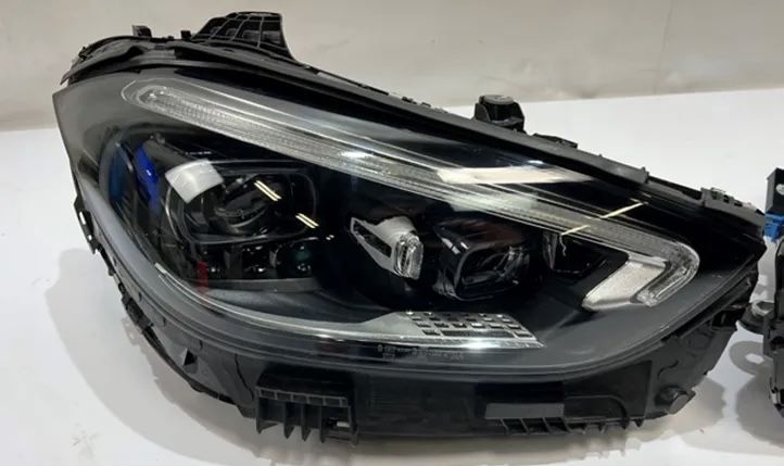 Opticas mercedes w206 originais como novas