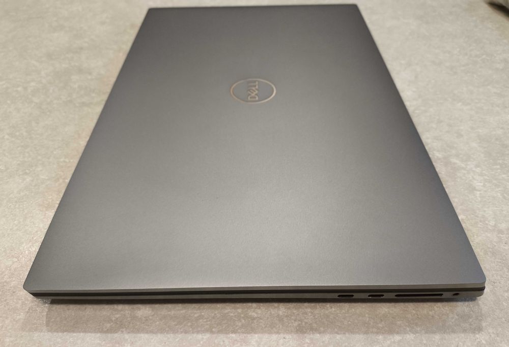 Dell Precision 5750 (XPS 9700) 17.3"/i7-10Gen/16Gb/265Gb/Quadro T2000