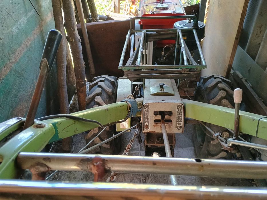 Мотоблок зубр новий