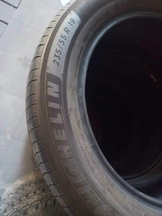 R19 235×55 Michelin як нові