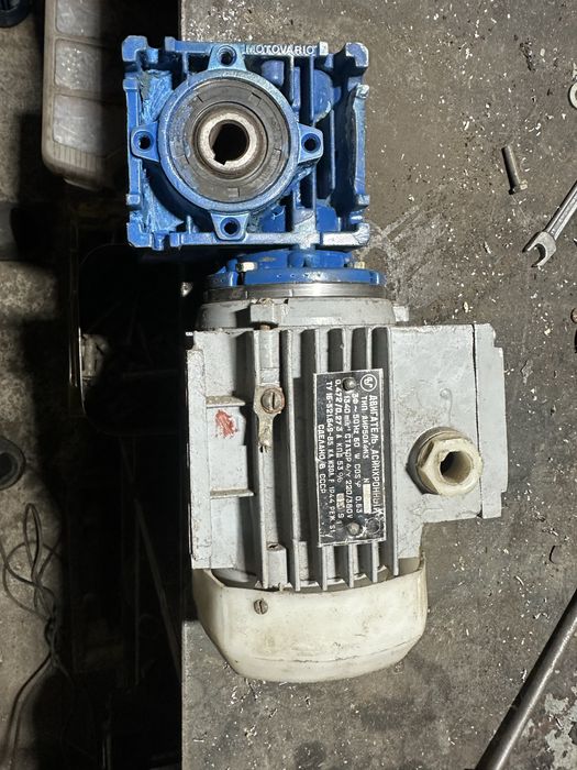 Мотор редуктор 0.06 квт 44 об