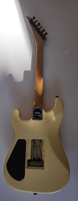 Guitarra Charvel model 4