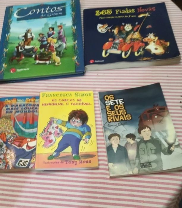 Vários livros para crianças