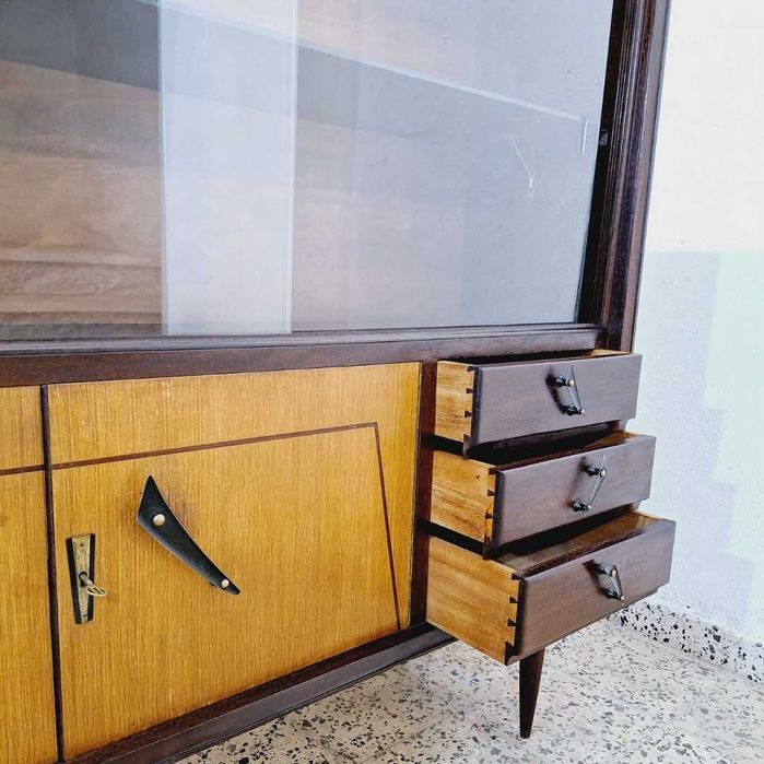 MÓVEL VITRINE VINTAGE Anos 60 - Vintage showcase