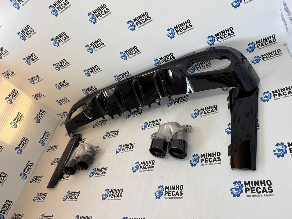 Difusor traseiro Mercedes Class C (W206) preto brilho