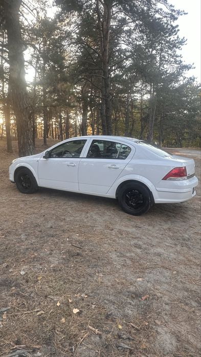 Opel Astra 2012