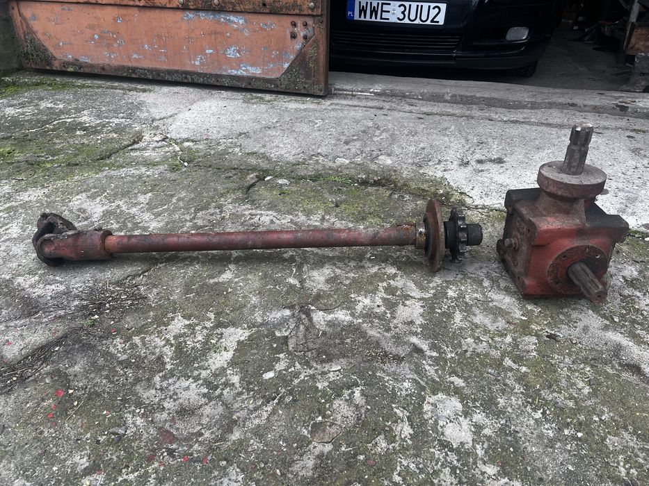 Przekladnia kątowa do rorzutnika + wał napędzający