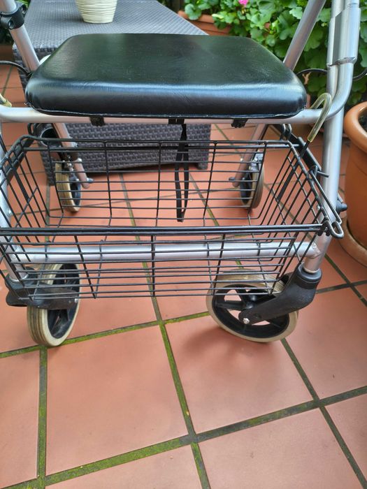 Aluminiowy, balkonik, chodzik, dla osoby niepełnosprawnej , stan idealny