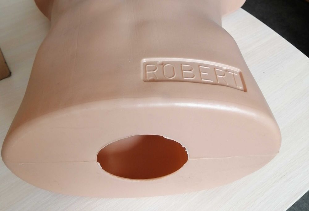 Манекени (торси) пластикові, жіночі, чоловічі